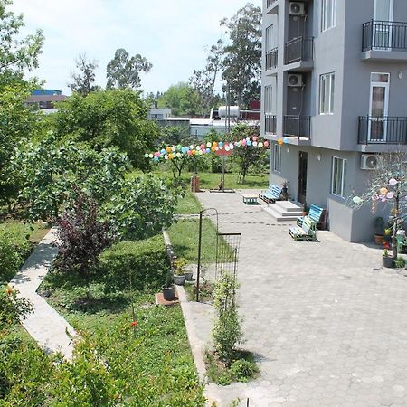 Family hotel ın batumı maretı str 2 Dış mekan fotoğraf