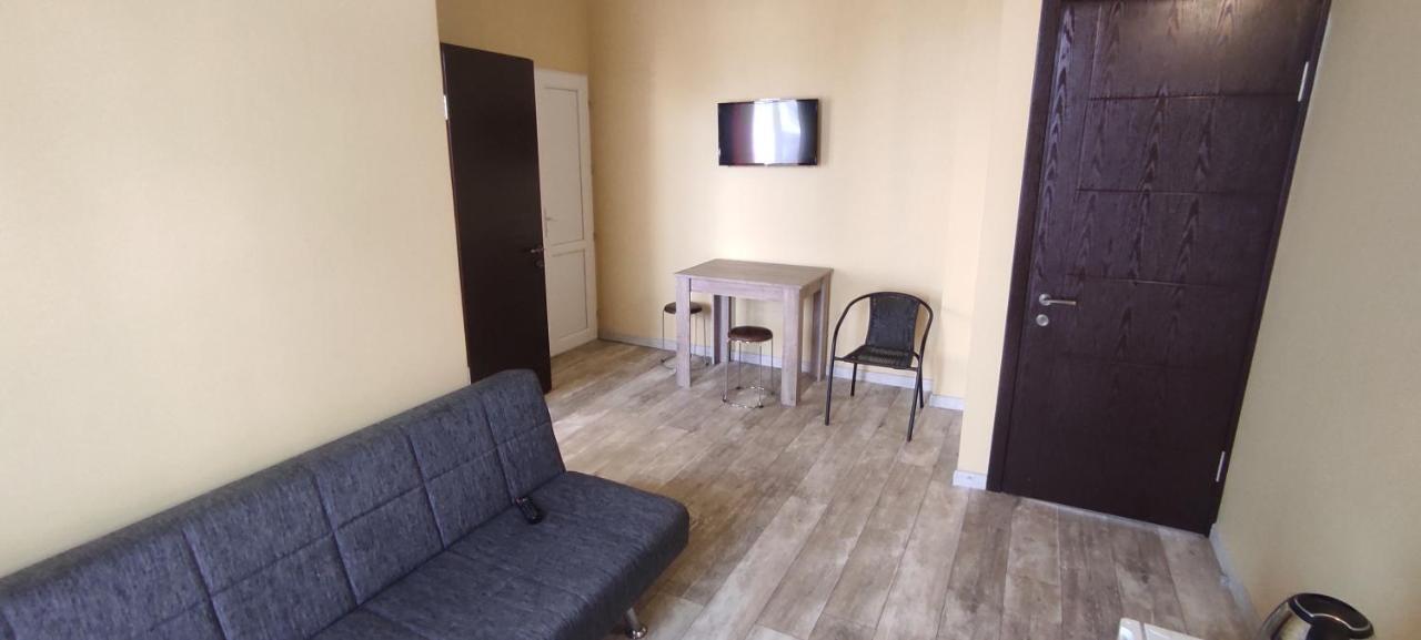 Family hotel ın batumı maretı str 2 Dış mekan fotoğraf