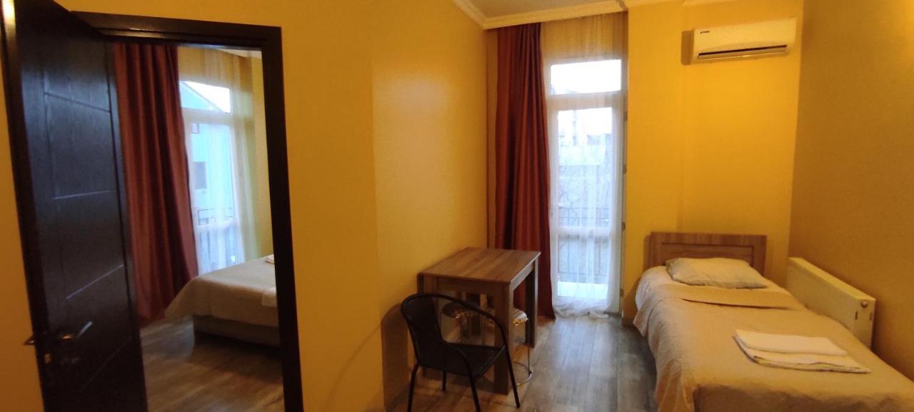 Family hotel ın batumı maretı str 2 Dış mekan fotoğraf