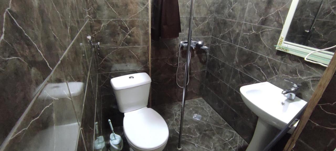 Family hotel ın batumı maretı str 2 Dış mekan fotoğraf