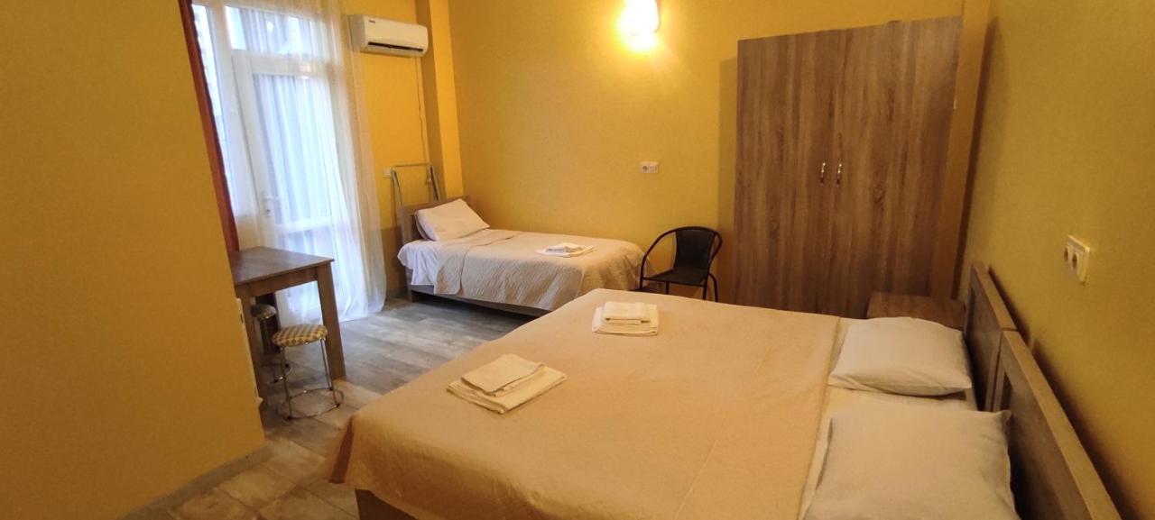 Family hotel ın batumı maretı str 2 Dış mekan fotoğraf