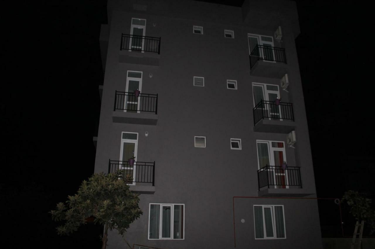 Family hotel ın batumı maretı str 2 Dış mekan fotoğraf